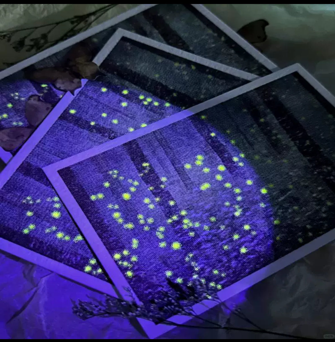 Cartolina dipinta a mano con cielo stellato